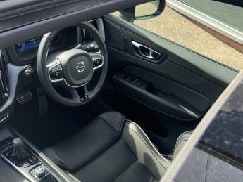 Volvo XC60 R DESIGN Pro