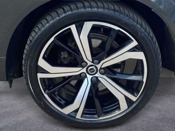 Volvo XC60 R DESIGN Pro