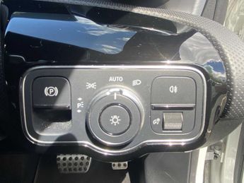 Mercedes-Benz Cla AMG Line