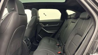 Jaguar F-PACE R-Dynamic HSE Black 90th Anniversary Edition