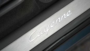 Porsche Cayenne Estate 