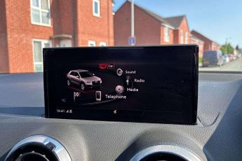 Audi Q2 S Line