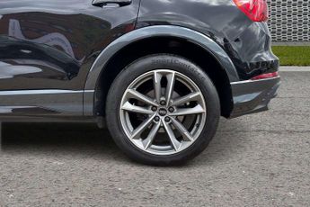 Audi Q3 Black Edition