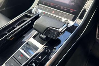 Audi Q7 Black Edition