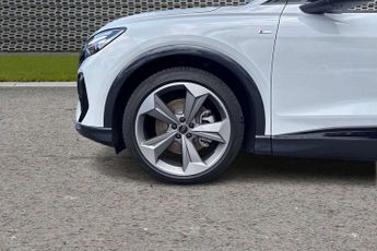 Audi Q4 Black Edition