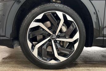 Audi E-Tron Black Edition