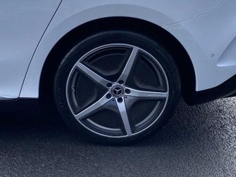 Mercedes-Benz EQE AMG Line