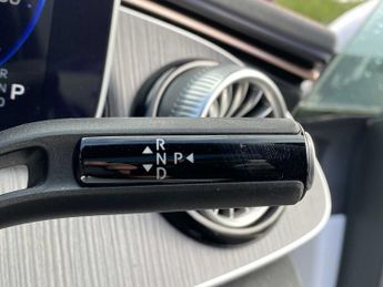 Mercedes-Benz EQE AMG Line