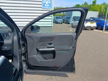 Mercedes-Benz GLA AMG Line