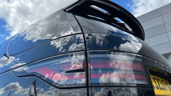 Land Rover Discovery R-Dynamic SE