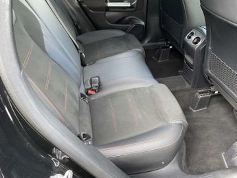 Mercedes-Benz GLA AMG Line