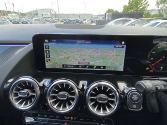 Mercedes-Benz GLA AMG Line