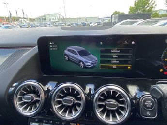 Mercedes-Benz GLA AMG Line