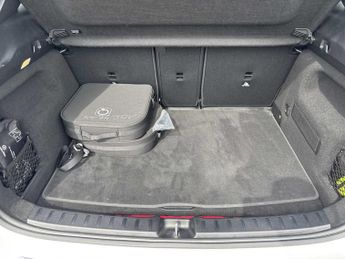 Mercedes-Benz GLA AMG Line