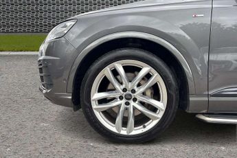 Audi Q7 S Line