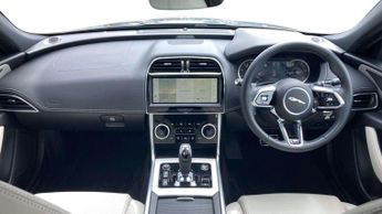 Jaguar XE R-Dynamic Black