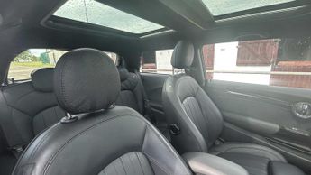 MINI Hatchback Cooper S Level 3
