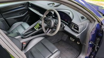 Porsche Macan Electric 