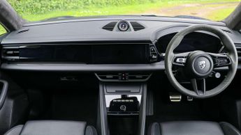 Porsche Macan Electric 