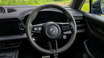 Porsche Macan Electric 