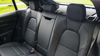 Porsche Macan Electric 