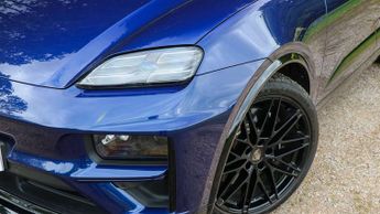 Porsche Macan Electric 