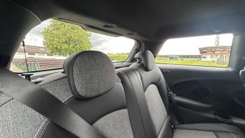 MINI Hatchback Cooper S Level 2