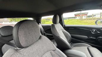 MINI Hatchback Cooper S Level 2