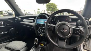 MINI Hatchback Cooper S Level 2