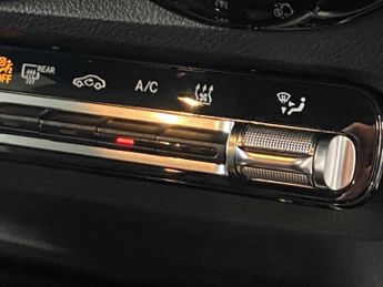 Mercedes-Benz EQB Sport Executive