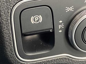 Mercedes-Benz EQB Sport Executive