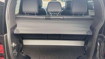 Land Rover Defender X-Dynamic HSE