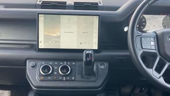 Land Rover Defender X-Dynamic HSE