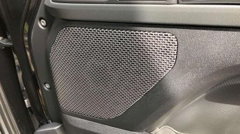 Land Rover Defender X-Dynamic HSE