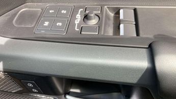 Land Rover Defender X-Dynamic HSE