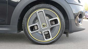 MINI Hatchback Cooper S Level 2