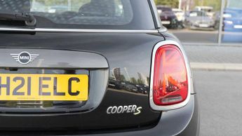 MINI Hatchback Cooper S Level 2