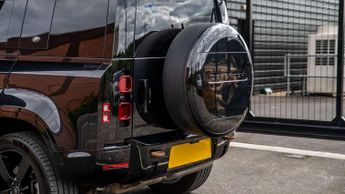 Land Rover Defender X-Dynamic HSE