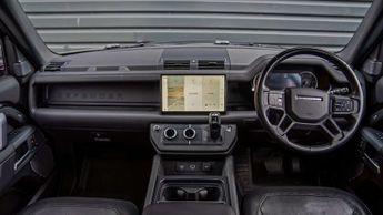 Land Rover Defender X-Dynamic HSE