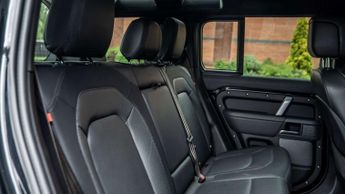 Land Rover Defender X-Dynamic HSE