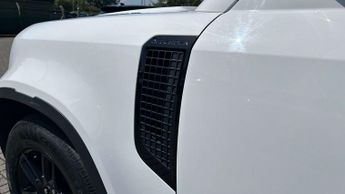 Land Rover Defender S