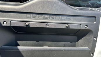 Land Rover Defender S