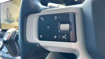 Land Rover Defender S