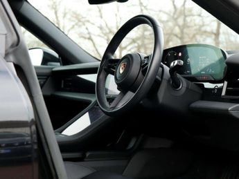 Porsche Taycan 