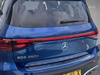 Mercedes-Benz EQB AMG Line Premium