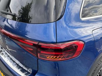 Mercedes-Benz EQB AMG Line Premium