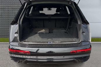 Audi Q7 Black Edition