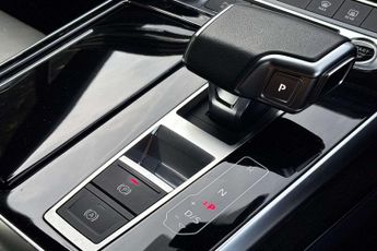 Audi Q7 Black Edition