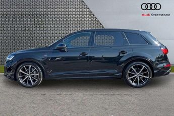 Audi Q7 Black Edition