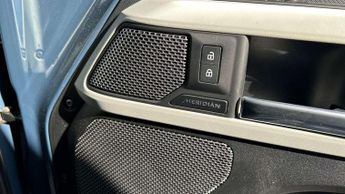 Land Rover Defender X-Dynamic SE